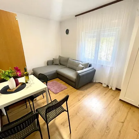 Appartement In 42941 *